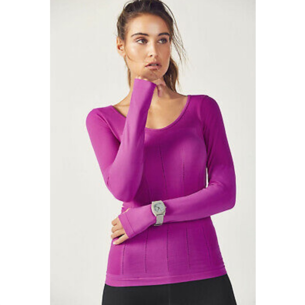 Fabletics Delta Seamless Long Sleeved Top XS NWT!